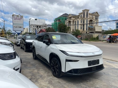 Toyota BZ3X MAX 610 km Full options 2025 Productions