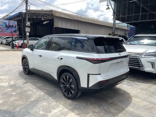 Toyota BZ3X MAX 610 km Full options 2025 Productions