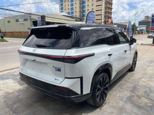 Toyota BZ3X MAX 610 km Full options 2025 Productions