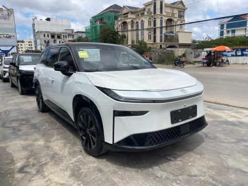 Toyota BZ3X MAX 610 km Full options 2025 Productions