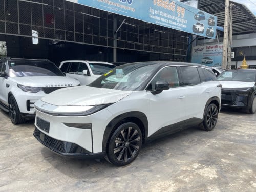 Toyota BZ3X MAX 610 km Full options 2025 Productions