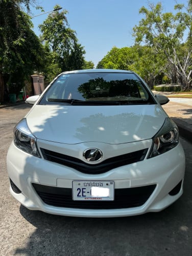 Toyota Vitz 012