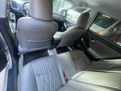 Urgent sale Toyota prius 2012 option2 up android new tax paper