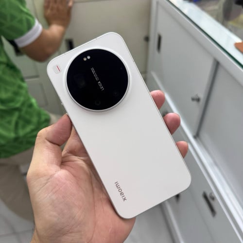 Xiaomi 17 Ultra មួយទឹក​ China Version