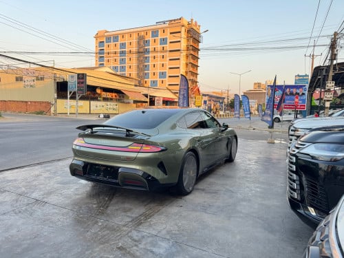 Xiaomi SU7 2024 Max 810km (Dual motors) រថយន្ត R21 EV Sport