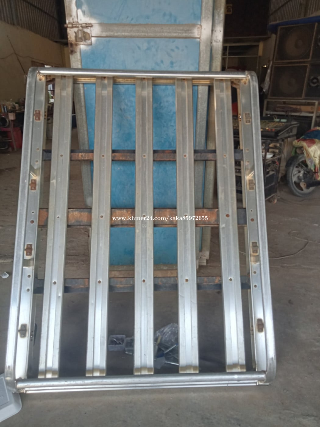 កាងលើដំបូល $220ចរចា