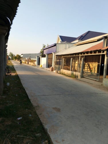 ដីលក់បន្ទាន់ក្នុងស្រុកកណ្តាលស្ទឹងស្ទឹង
