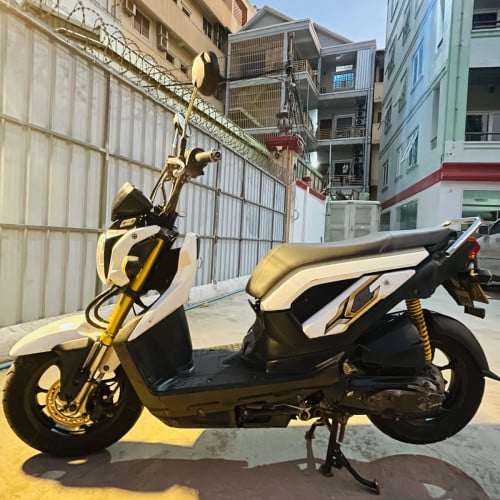 លក់ម៉ូតូផ្ទាល់ខ្លួន យកលុយចូលឆ្នាំ