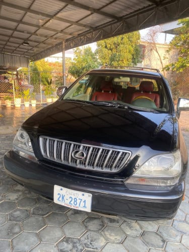 ឆ្នាំ00 លក់70ស្តើងឡានស្អាត មកមើលផ្ទាល់បាន016822135