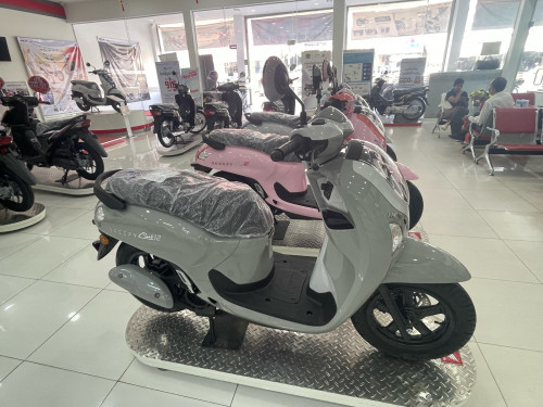 មានគ្រប់ពណ៌2580$ចរចា Scoopy 2026 ថ្មី សុទ្ធ100% ធានាជូន 2 ធ្នាំ រំលស់ម៉ូតូសុទ្ធក៏បាន 25 ខេត្តក្រុង✅