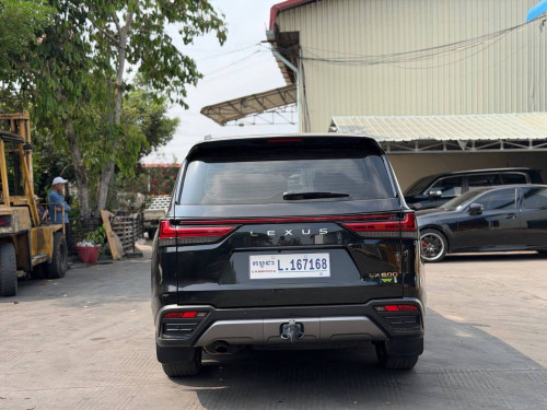 ឡាននៅ99% ដូនថ្មី4កៅអី VIP