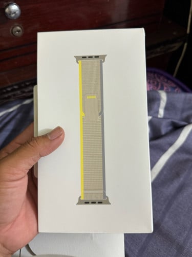 លក់ខ្សែនាឡិកា Apple Watch Trail Loop ពណ៌លឿង (Yellow/Beige) ស៊ីន នៅថ្មី 90%