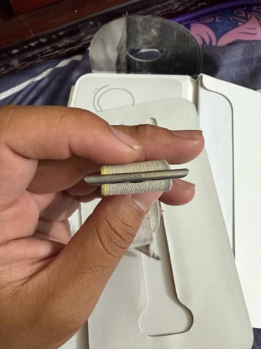 លក់ខ្សែនាឡិកា Apple Watch Trail Loop ពណ៌លឿង (Yellow/Beige) ស៊ីន នៅថ្មី 90%