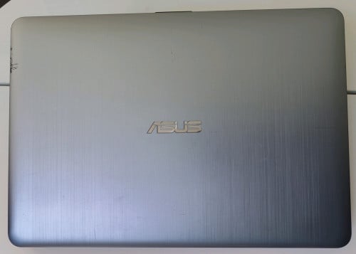 លក់ធូរថ្លៃASUS VGAដាច់2Gជំនាន់7