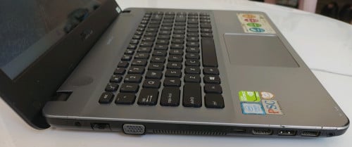 លក់ធូរថ្លៃASUS VGAដាច់2Gជំនាន់7