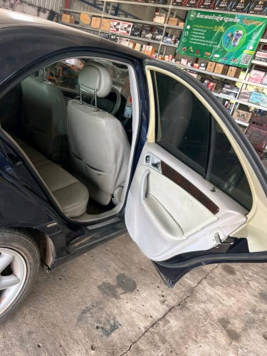លក់ c200