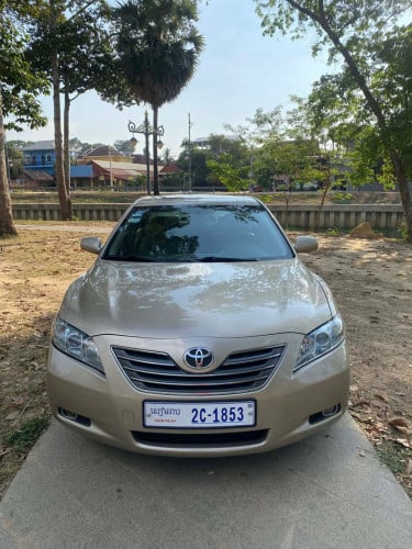 សំរាប់បងប្អូនដែរចង់បានឡានស្អាតតោះខ្ញុំចង់លក់ឡានមួយគ្រឿងCamry2007ហៃប្រ៊ីតសុំណុំតំលៃ13900$