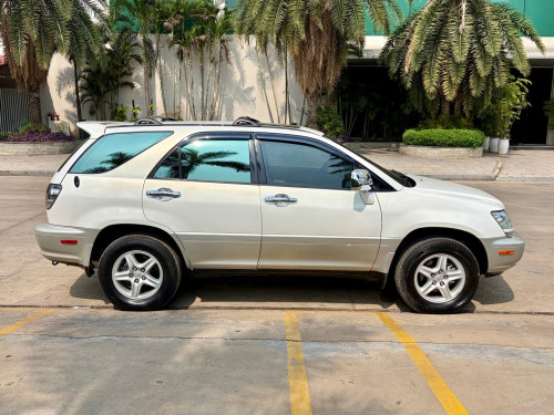 2001 ប៉ុង​ 1