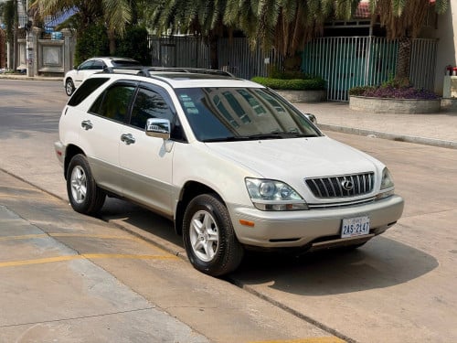 2001 ប៉ុង​ 1
