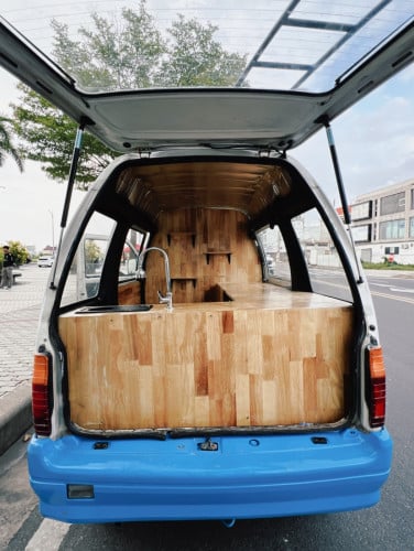 Coffee minivan