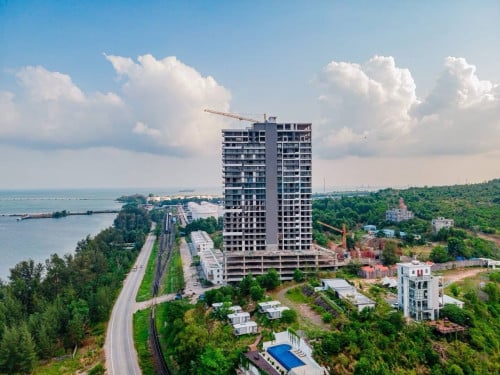 Condo deposit 1,999$ can move in