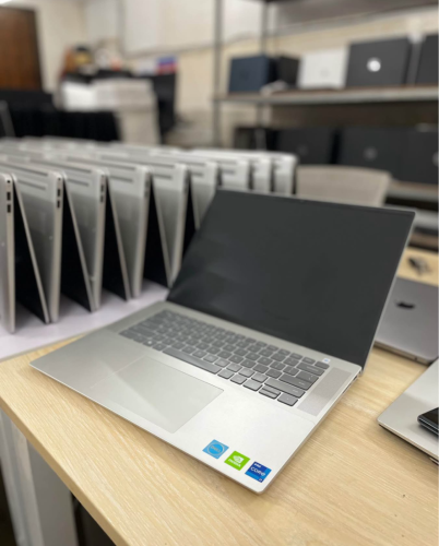 Dell Inspiron 5620