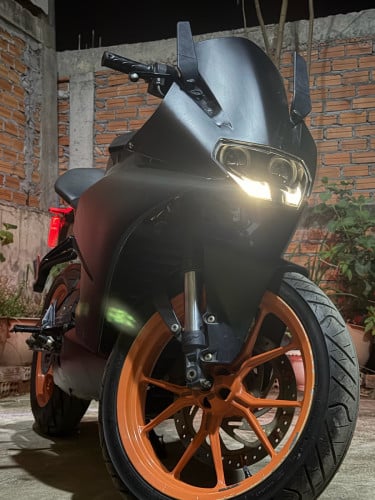 Excellent Condition Sport Motorcycle, Well Maintained, Sharp Look, Smooth Performance, Sporty Design