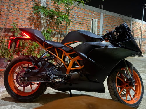 Excellent Condition Sport Motorcycle, Well Maintained, Sharp Look, Smooth Performance, Sporty Design
