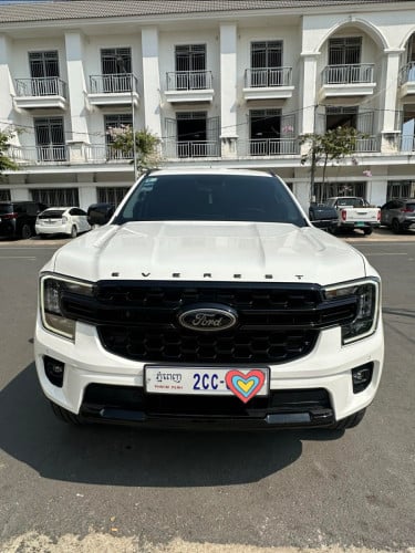 Ford Everest ឡានថ្មីខ្លាញ់គោ18000គីឡូ
