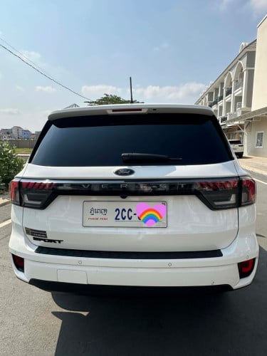 Ford Everest ឡានថ្មីខ្លាញ់គោ18000គីឡូ