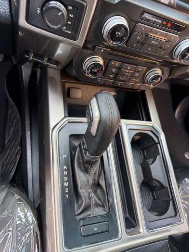 Ford F-150 Platinum 2015 Full Option , ស្លាកលេខ​ ភ្នំពេញ​