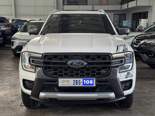 Ford Wildtrak 2023 ឆ្វេងសុីនចូលតាមក្រុមហ៊ុន