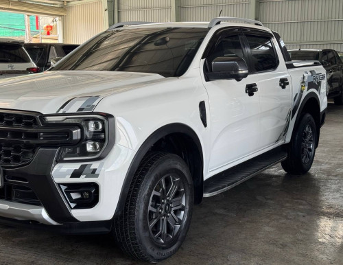 Ford Wildtrak 2023 ឆ្វេងសុីនចូលតាមក្រុមហ៊ុន