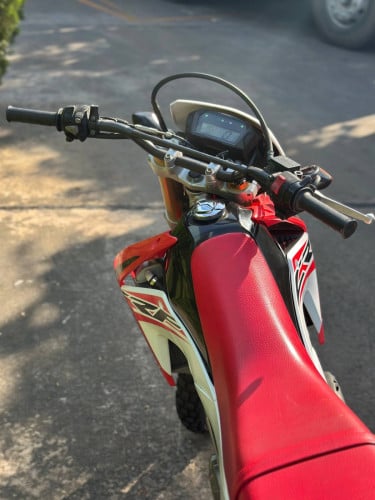Honda CRF 250L 2015 ឃ្លាំងក្រដាសពន្ធ មិនទាន់ប្រើប្រាស់ស្រុកខ្មែរ 4***$ ស្តើង 0963696528
