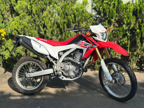 Honda CRF 250L 2015 ឃ្លាំងក្រដាសពន្ធ មិនទាន់ប្រើប្រាស់ស្រុកខ្មែរ 4***$ ស្តើង 0963696528