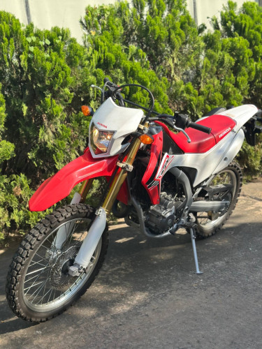 Honda CRF 250L 2015 ឃ្លាំងក្រដាសពន្ធ មិនទាន់ប្រើប្រាស់ស្រុកខ្មែរ 4***$ ស្តើង 0963696528