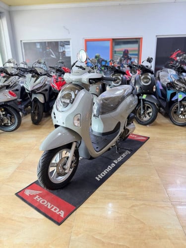 Honda Scoopy 2025