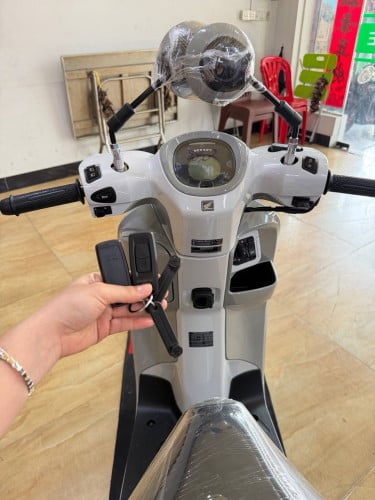 Honda Scoopy 2025