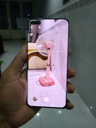 Huawei P40 Pro 8g/256g Global(វៃដូរបាន)👉 $205