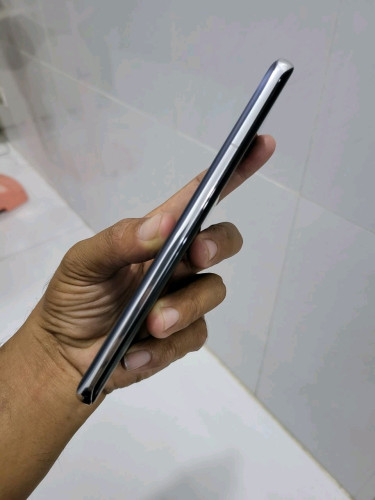 Huawei P40 Pro 8g/256g Global(វៃដូរបាន)👉 $205