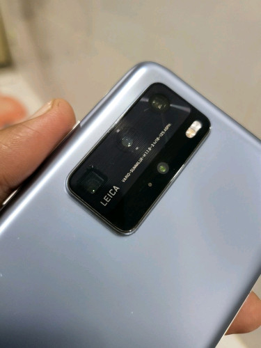 Huawei P40 Pro 8g/256g Global(វៃដូរបាន)👉 $205