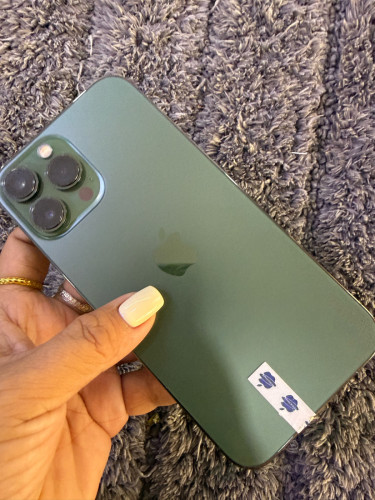 លក់iPhone 13Promax250ដាច់ ធ្លាប់ដូរអេក្រង់ 