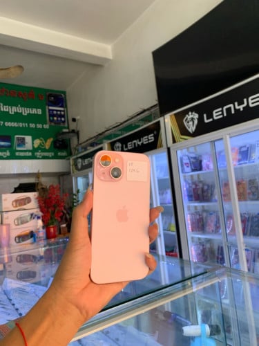 iPhone 15