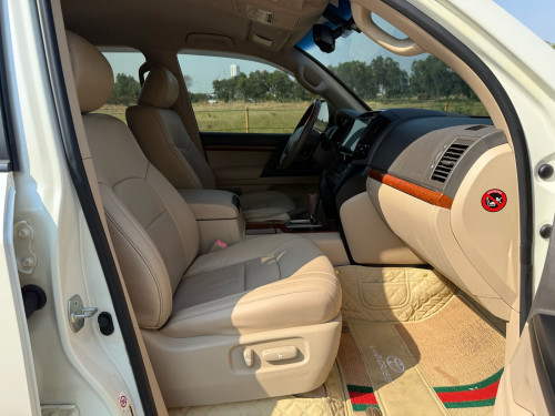 Land Cruiser GXR 2014 V8 ម៉ាស៊ូត អារ៉ាប់