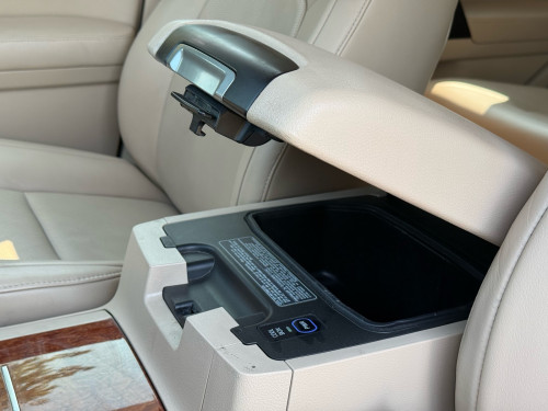 Land Cruiser GXR 2014 V8 ម៉ាស៊ូត អារ៉ាប់
