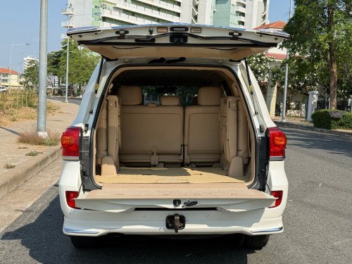Land Cruiser GXR 2014 V8 ម៉ាស៊ូត អារ៉ាប់