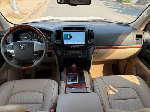 Land Cruiser GXR 2014 V8 ម៉ាស៊ូត អារ៉ាប់