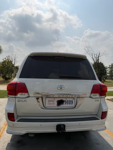 Land Cruiser Platinum 2013