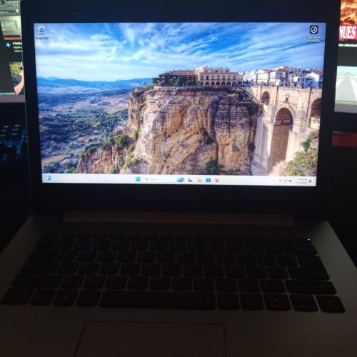 Lenovo Laptop 99%