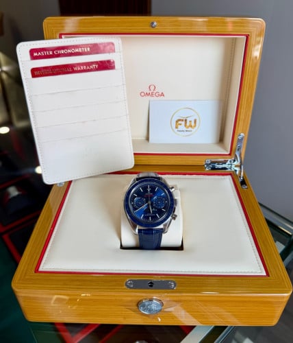 Omega Speedmaster Moonphase 💙Blue Dial 44mm Full Set